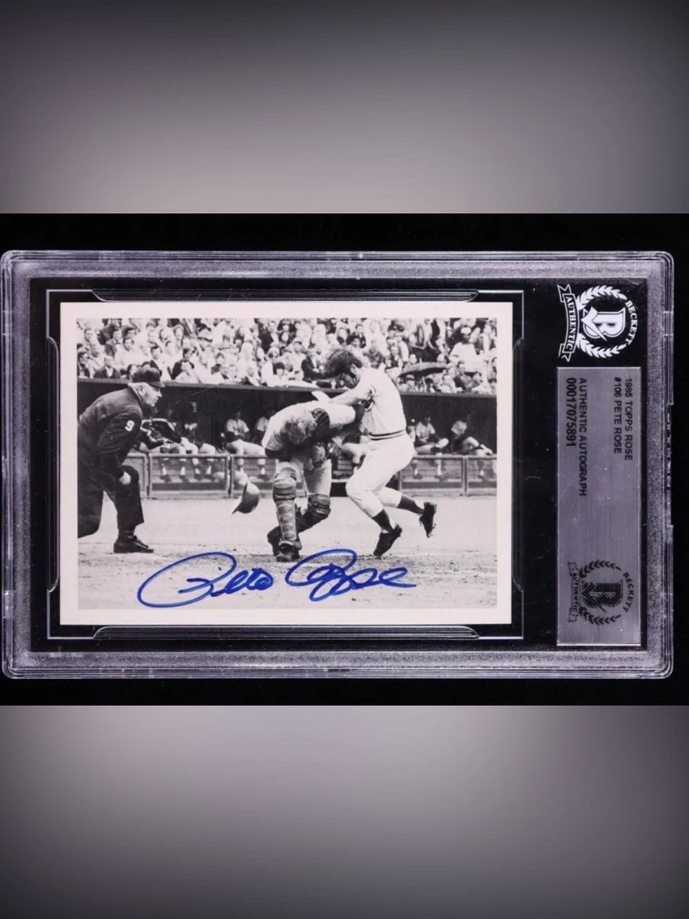 Autographed Pete Rose All Time Great Moment.   Beckett Authentic